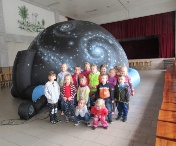 Aktuality / Detičky z MŠ navštívili planetárium Bracovce