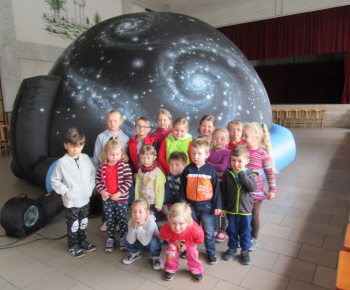 Aktuality / Detičky z MŠ navštívili planetárium Bracovce