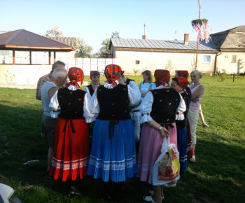 Aktuality / Stavanie mája